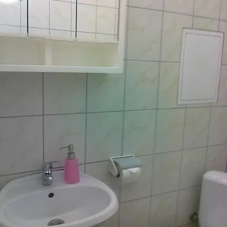Einsteinova Petrzalka Station Pansiyon Bratislava