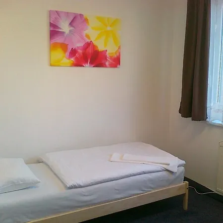 Einsteinova Petrzalka Station Habitación en casa particular *