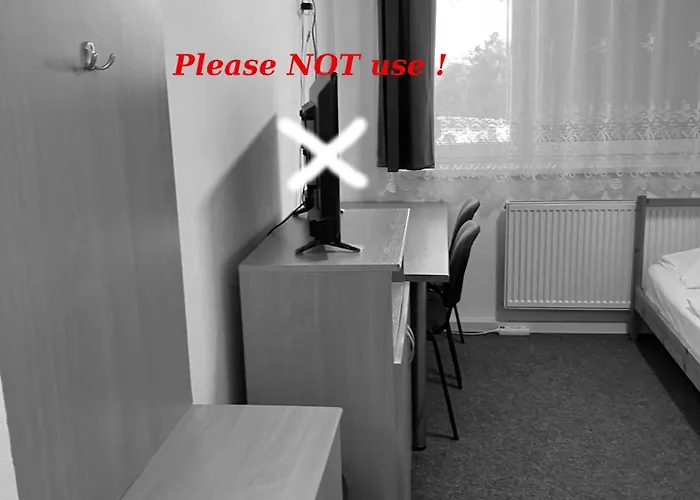 Einsteinova Petrzalka Station Ubytovanie v rodine *