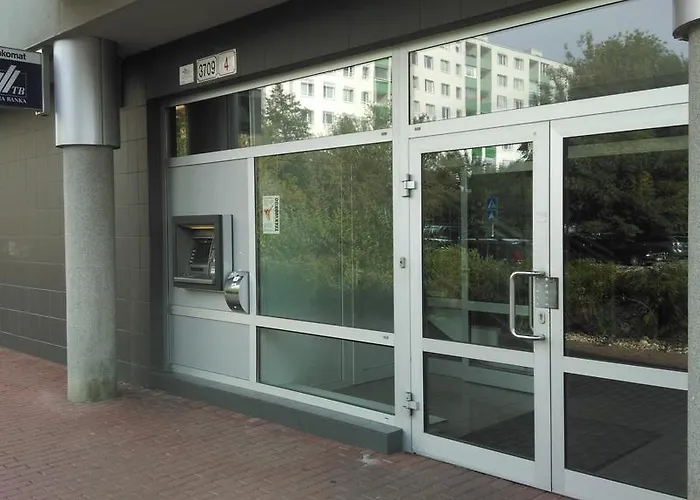 Einsteinova Petrzalka Station Gazde/Camere de închiriat *